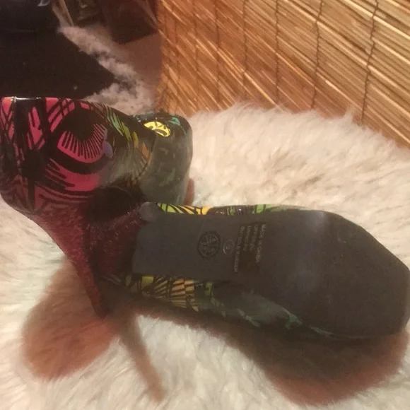 Too Fast Brand - Picture 3 of 3